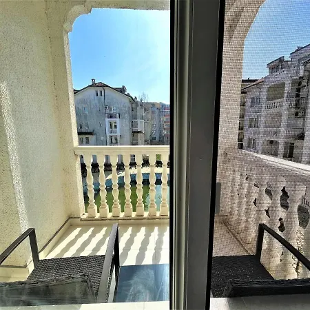 Bravo 5 Apartment